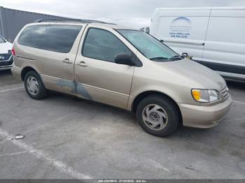  Salvage Toyota Sienna