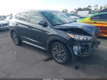 Salvage Hyundai TUCSON
