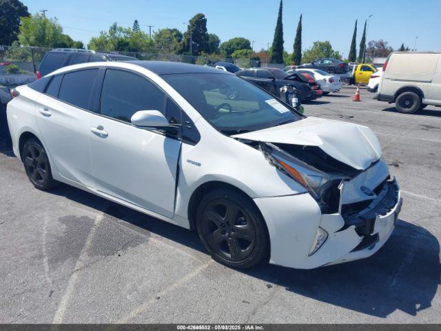  Salvage Toyota Prius