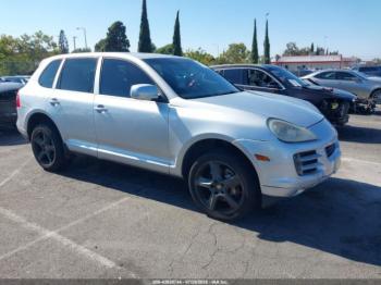  Salvage Porsche Cayenne