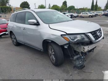  Salvage Nissan Pathfinder