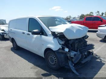  Salvage Mercedes-Benz Metris