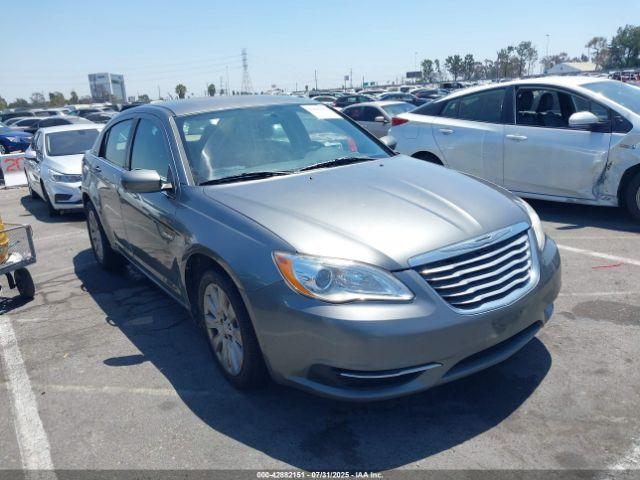  Salvage Chrysler 200