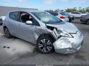  Salvage Nissan LEAF