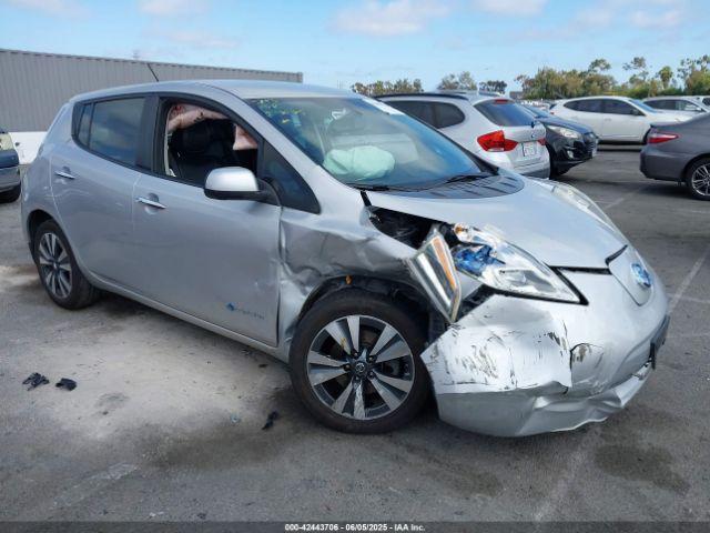  Salvage Nissan LEAF