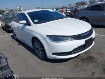  Salvage Chrysler 200