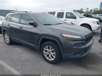  Salvage Jeep Cherokee