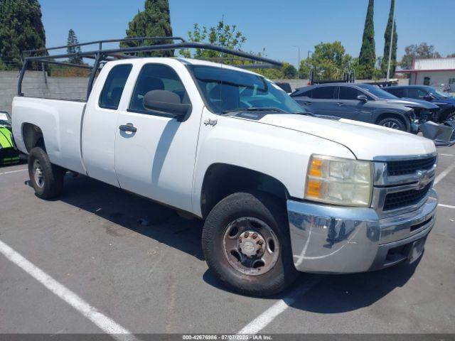  Salvage Chevrolet Silverado 2500