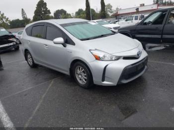  Salvage Toyota Prius v