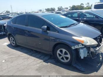 Salvage Toyota Prius
