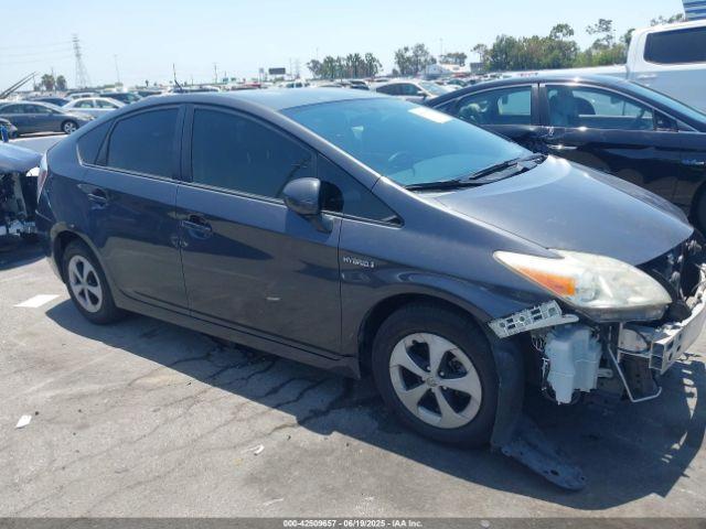  Salvage Toyota Prius