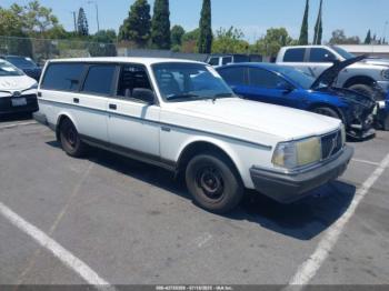  Salvage Volvo 240