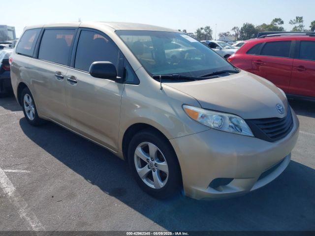  Salvage Toyota Sienna