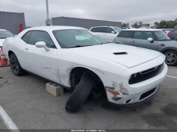  Salvage Dodge Challenger