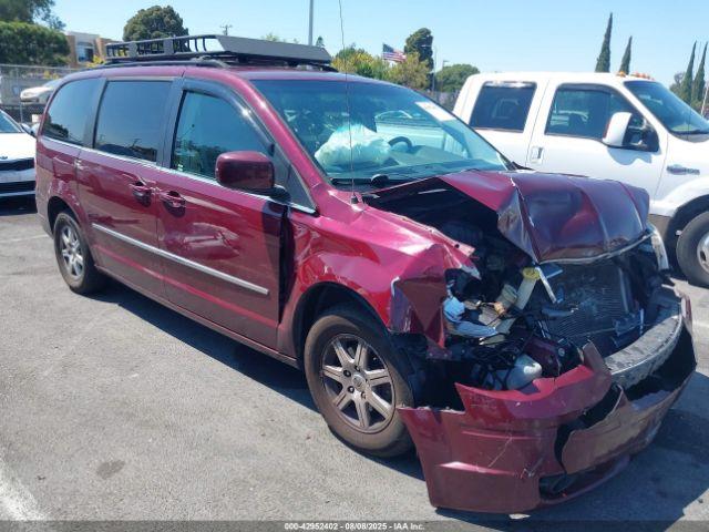  Salvage Chrysler Town & Country