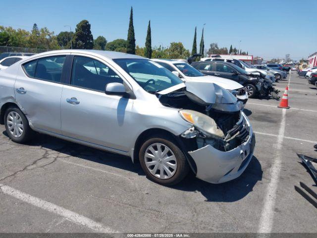  Salvage Nissan Versa