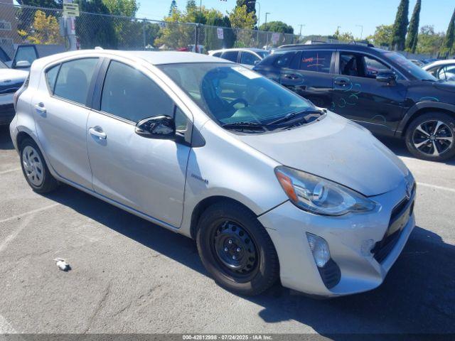  Salvage Toyota Prius c