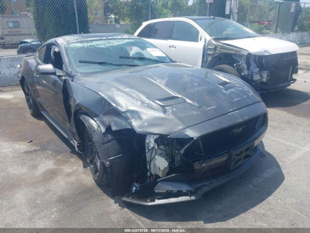  Salvage Ford Mustang