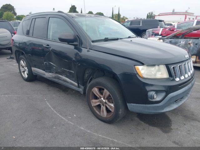 Salvage Jeep Compass