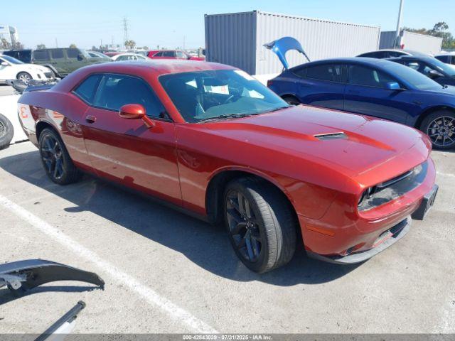  Salvage Dodge Challenger