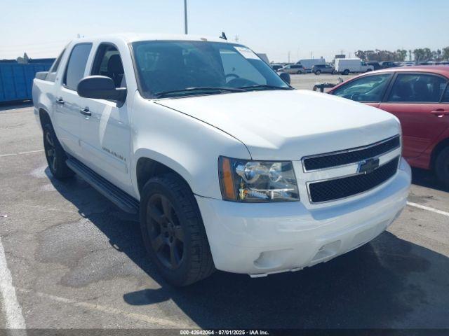  Salvage Chevrolet Avalanche 1500