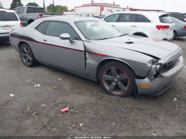  Salvage Dodge Challenger