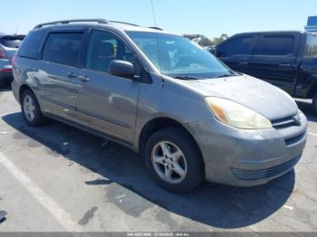  Salvage Toyota Sienna