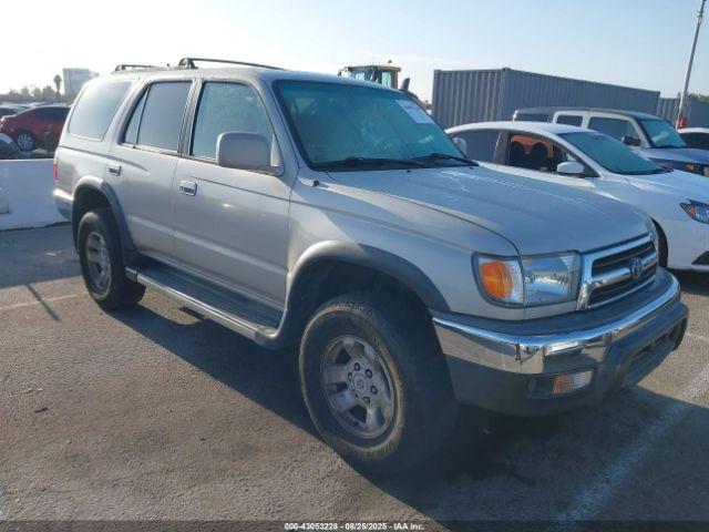  Salvage Toyota 4Runner