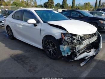  Salvage Toyota Camry