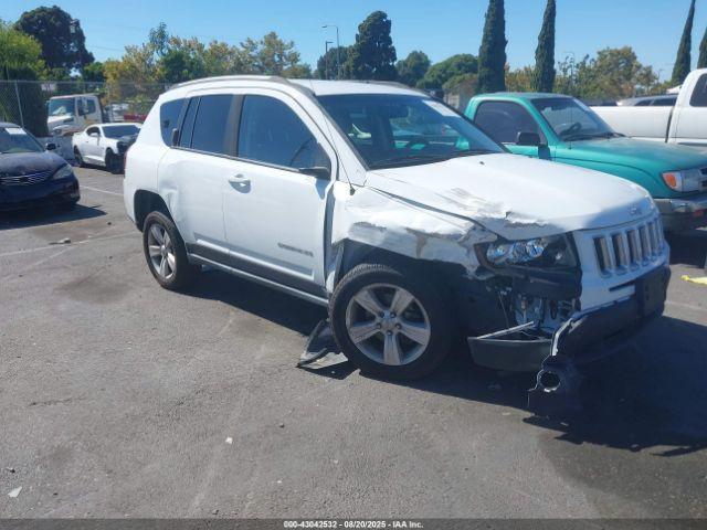  Salvage Jeep Compass