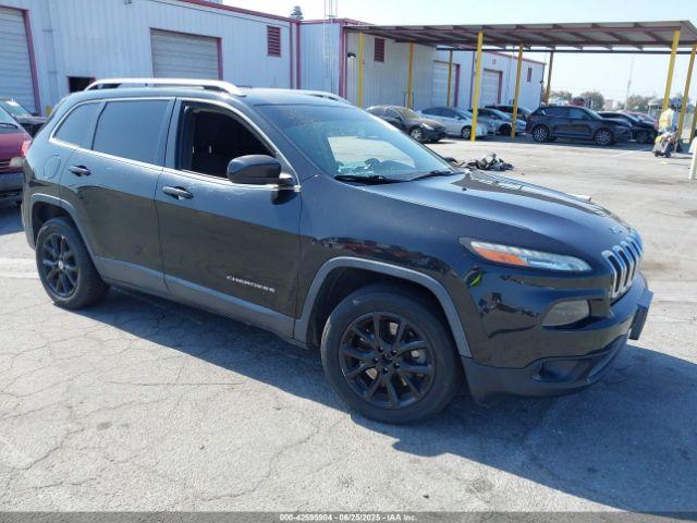  Salvage Jeep Cherokee
