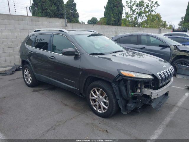  Salvage Jeep Cherokee
