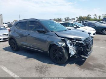  Salvage Nissan Kicks
