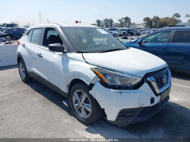  Salvage Nissan Kicks