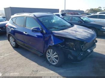  Salvage Hyundai TUCSON