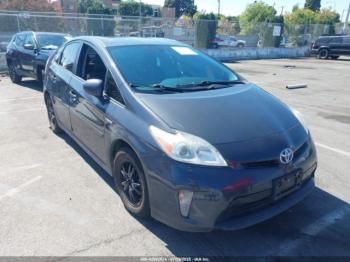  Salvage Toyota Prius