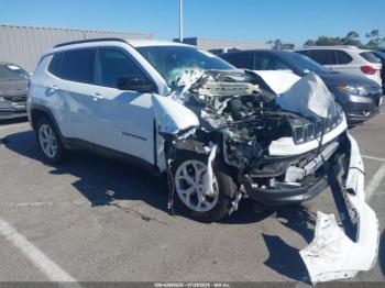  Salvage Jeep Compass