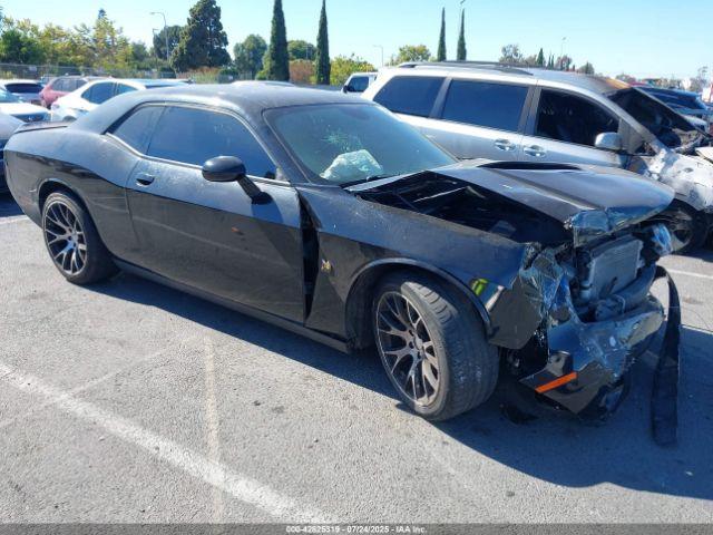  Salvage Dodge Challenger