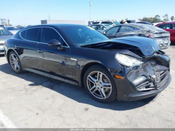  Salvage Porsche Panamera