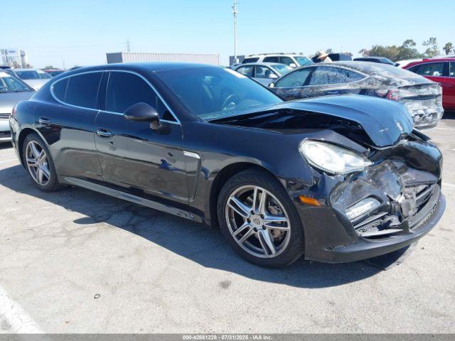  Salvage Porsche Panamera