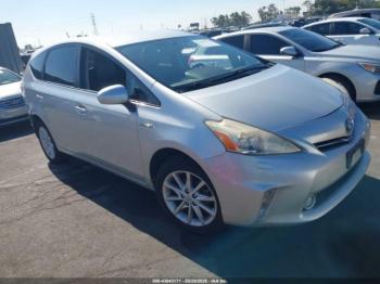  Salvage Toyota Prius v