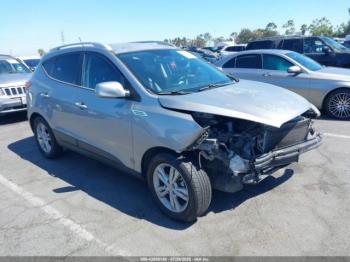  Salvage Hyundai TUCSON