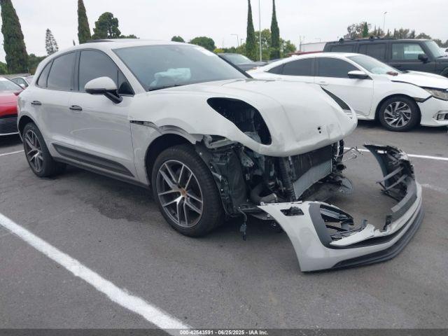  Salvage Porsche Macan