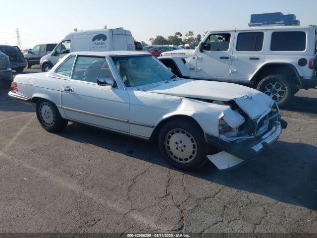  Salvage Mercedes-Benz 560
