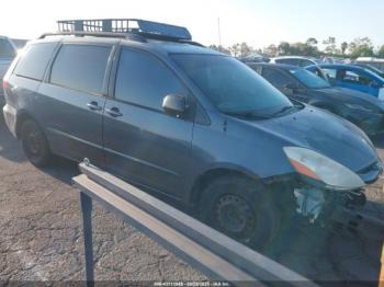  Salvage Toyota Sienna
