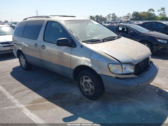  Salvage Toyota Sienna