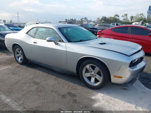  Salvage Dodge Challenger