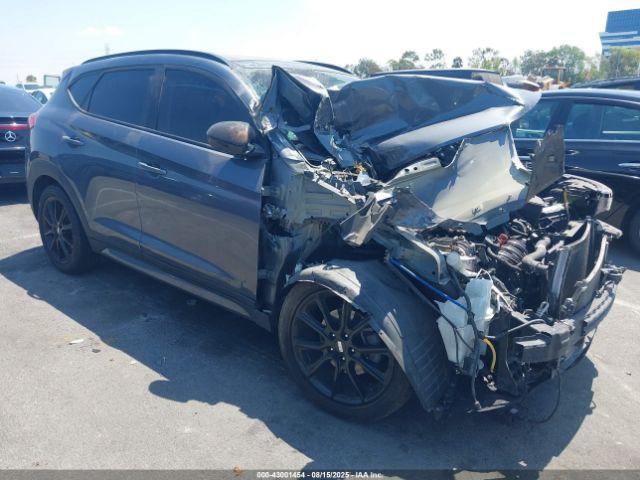  Salvage Hyundai TUCSON