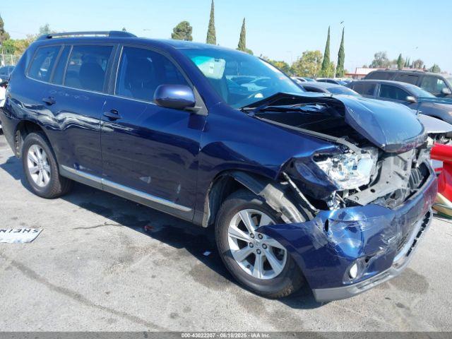  Salvage Toyota Highlander