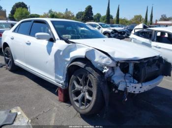  Salvage Chrysler 300